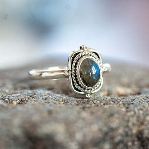 Alluring Labradorite Ring