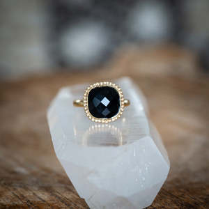 Black Onyx: Gold Cut Black Onyx Ring