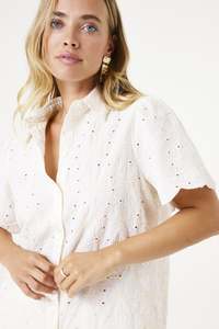 Whats New: SS Shirt - off White