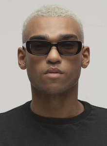 Otra Sunglasses: Backstreet Sunglasses - Black/Smoke