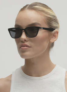 Otra Sunglasses: Seva Sunglasses - Black/Smoke