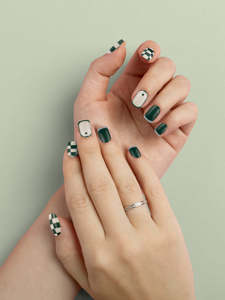 COSMIC Press-On Nails