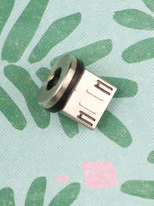Tech: Thors Plug Micro USB