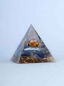 Crystals Crystals: Healing Energy Crystal Pyramid Special