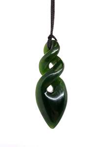 Authentic Pounamu: Medium kumara - N201A7ZZ