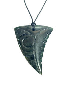 Authentic Pounamu: Unique Freefrom - N201H2NZ