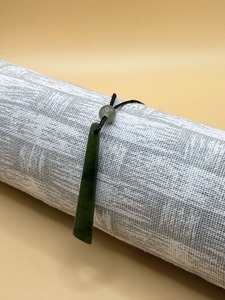Small Pounamu 1: Long Thin/Rakau