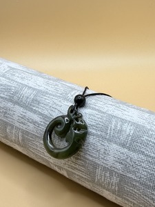 Small Pounamu 1: Circular Manaia