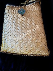 Kete Pikau – Backpack – Waiorua Maori Weaving