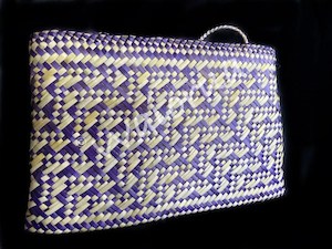 Kete Whakairo – Waiorua Maori Weaving