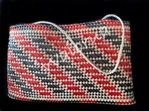 Kete Whakairo – Waiorua Maori Weaving