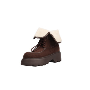 Products: Noa Chelsea Boots
