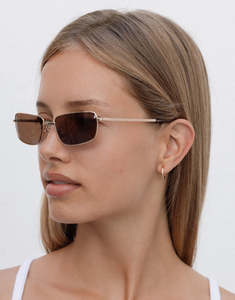Lu Goldie: Yuki Sunglasses - Coffee
