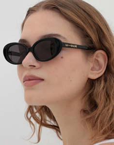 Lu Goldie: Jeanne Sunglasses - Black