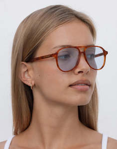 Lu Goldie: Scout Sunglasses - Maple