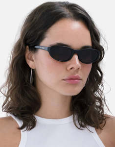 Lu Goldie: Naomi Sunglasses - Black