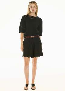 POL Safria Short Scallop  - Black