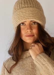 Hobo And Hatch: Hobo and Hatch Haven Beanie - Almond