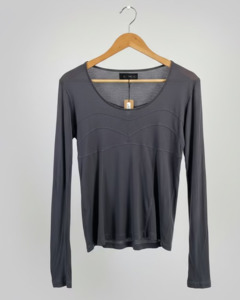 Wanda Harland Preloved: PRELOVED NomD Grey Top size 1