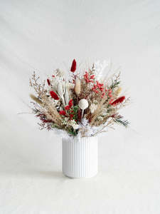 CHRISTMAS: Scarlet Spice Vase