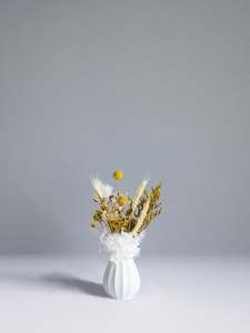 Vase Arrangements: Buttercup Mini Vase