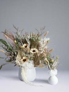 Vase Arrangements: Sage Daisy Bundle
