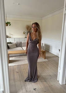 Frontpage: Designed By Si Flora Maxi