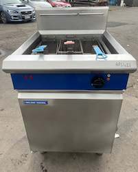 Gas Burners: Blue Seal Evolution Series GT60-HPO 600mm Natural Gas Deep Fryer With Warranty