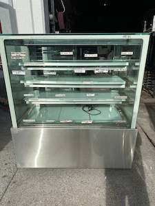 Holding Cabinets: Cosell Cake and Bakery Display Cabinet With Warranty