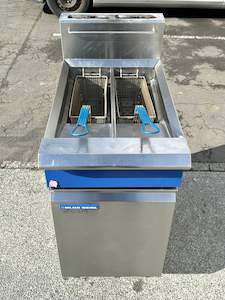 Blue Seal by Moffat Freestanding Twin Pan Propane Gas Deep Fryer With Warranty