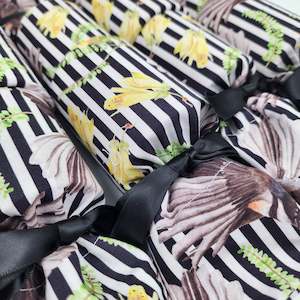 Reusable Christmas Crackers: Piwakawaka (6 Reusable Christmas Crackers)