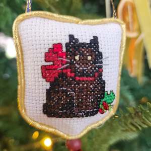 Christmas Cracker Supplies: Black Cat Crossstitch Ornament