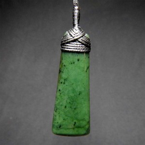 Kawakawa jade lashed Toki Wayne Costar Jade Carver