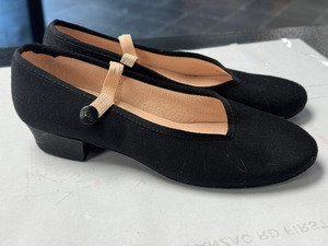 Products: Bloch Charactor shoes 芭蕾考级性格鞋 WE DANCE SCHOOL