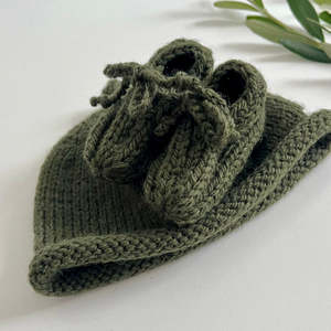 Baby Clothing 0 6 Months: Baby Beanie & Loafers Set