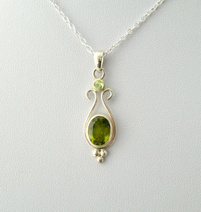 Peridot Pendant weebleworksjase