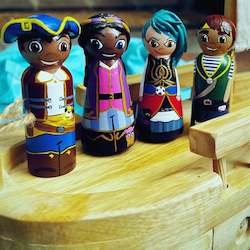 Character Pegs: 6-10cm Characters pegs