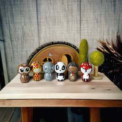 Animal Pegs: Round animal and cottage set