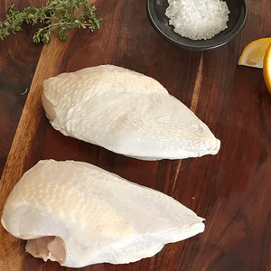 Products: Bird & Barrow Chicken boneless breasts – skin on (free range, antibiotic free) 550g