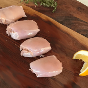 Bird & Barrow Chicken boneless, skinless thighs (free range, antibiotic free) 550g