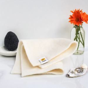 Botanical Skincare: NZ Wool Facecloth