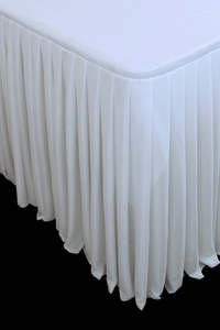 Reception: Pleated table skirt