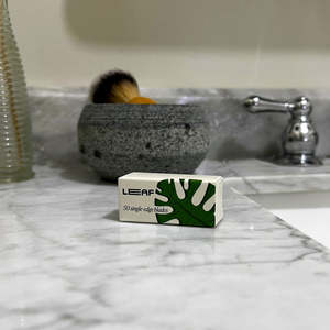 Safety Razors: Leaf Razor - Pack of 50 Razors