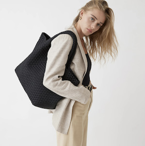 Our Favourites: Andreina Siempre Tote Black