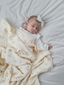 Baby: Over the Dandelions Blanket Daisy w.Lace