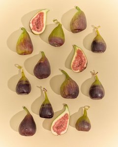 Lighting: Beeswax Candle Fig