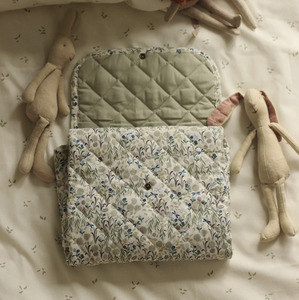 Baby: Avery Row Change Mat Rverbank