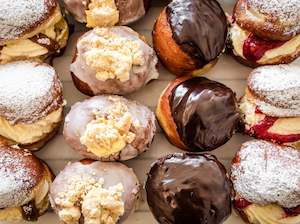 Products: 10 Pack/20 Pack Mix Flavour Donuts