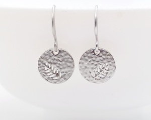 Sweet Matte Hammered Leaf Cut-out Earrings – Wendi Lindsay Jewellery