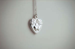 Necklace: Vintage Sweetheart Necklace